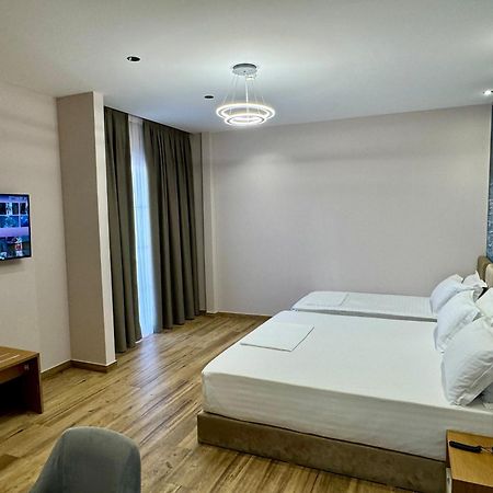 Residence Inn Tirana Buitenkant foto