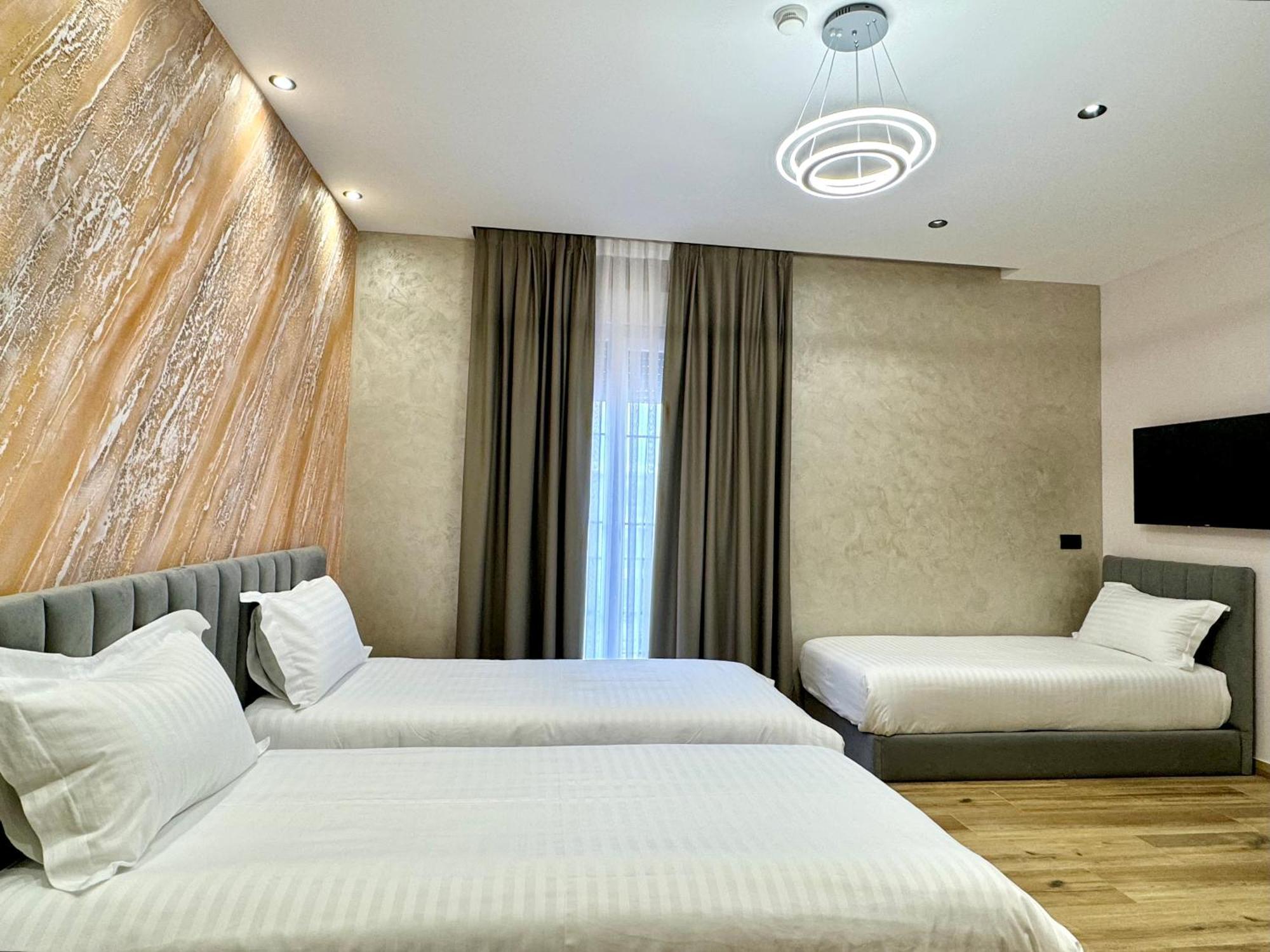Residence Inn Tirana Buitenkant foto