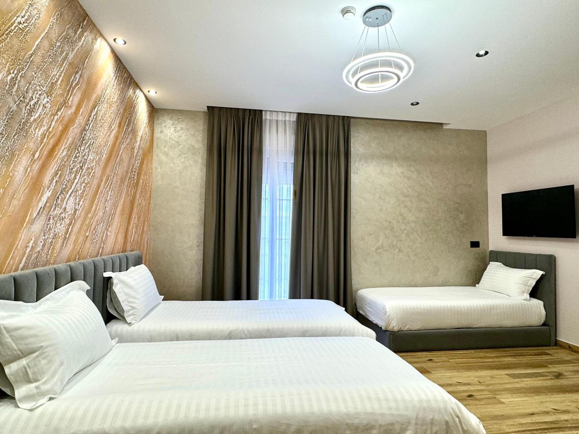 Residence Inn Tirana Buitenkant foto