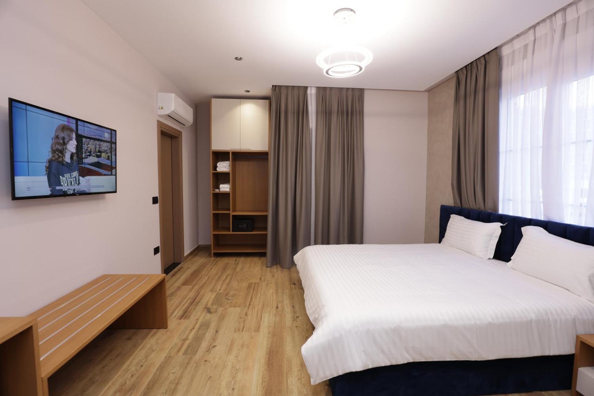 Residence Inn Tirana Buitenkant foto