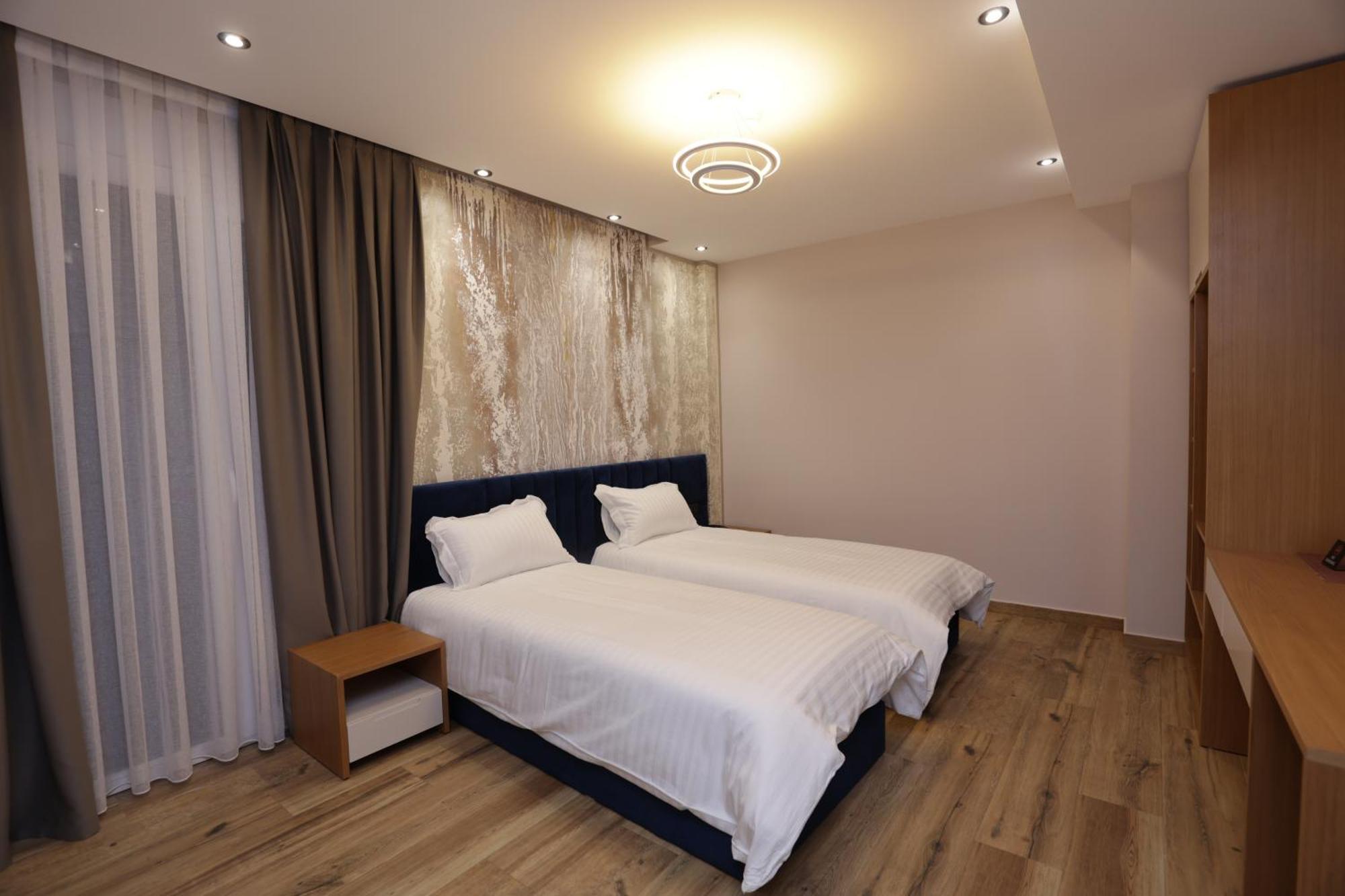 Residence Inn Tirana Buitenkant foto