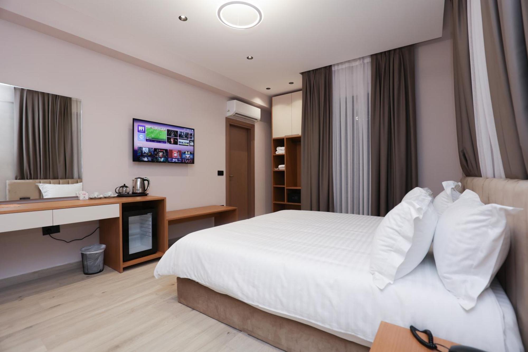 Residence Inn Tirana Buitenkant foto