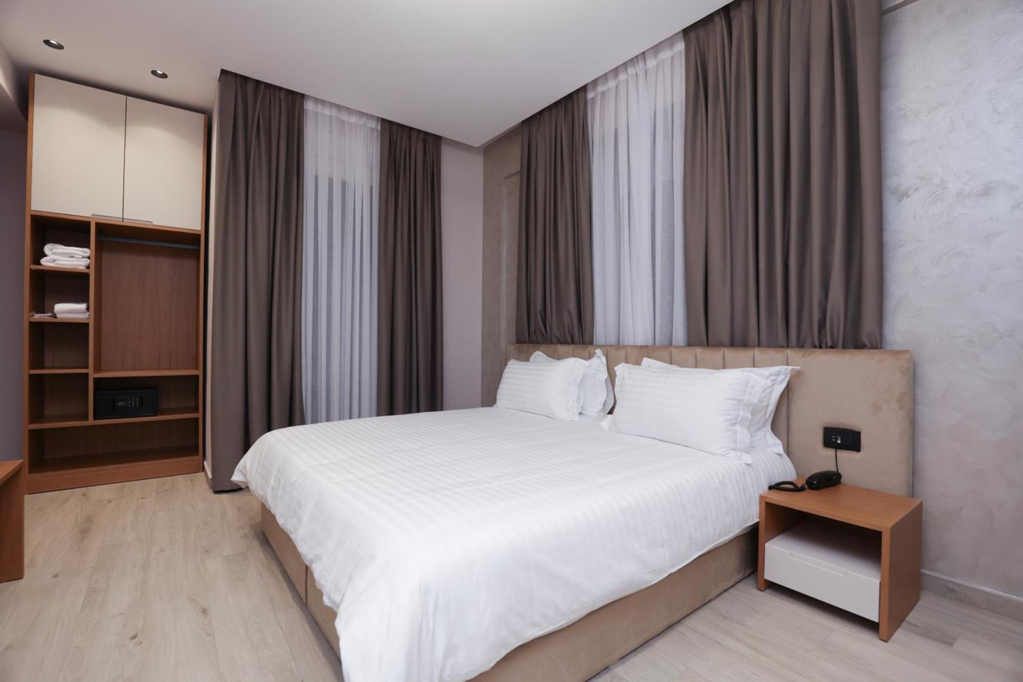 Residence Inn Tirana Buitenkant foto